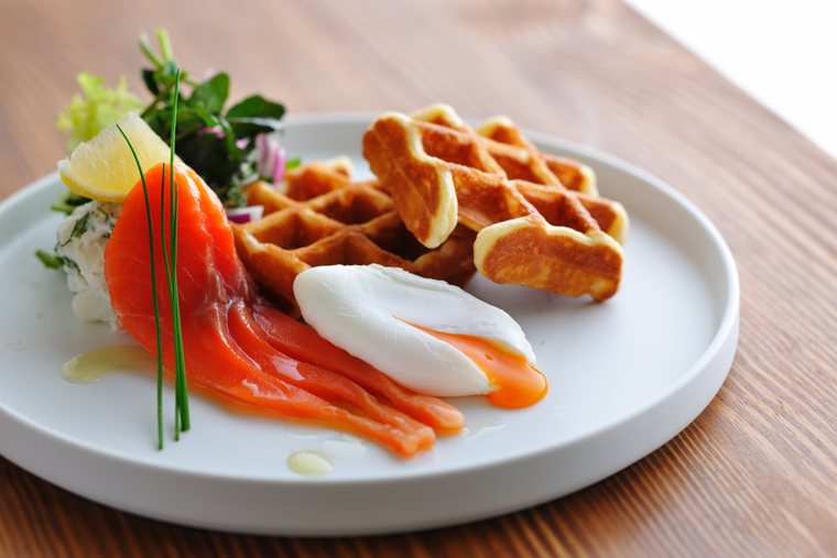 星野リゾート OMO7 旭川 朝食ブッフェ ワッフル