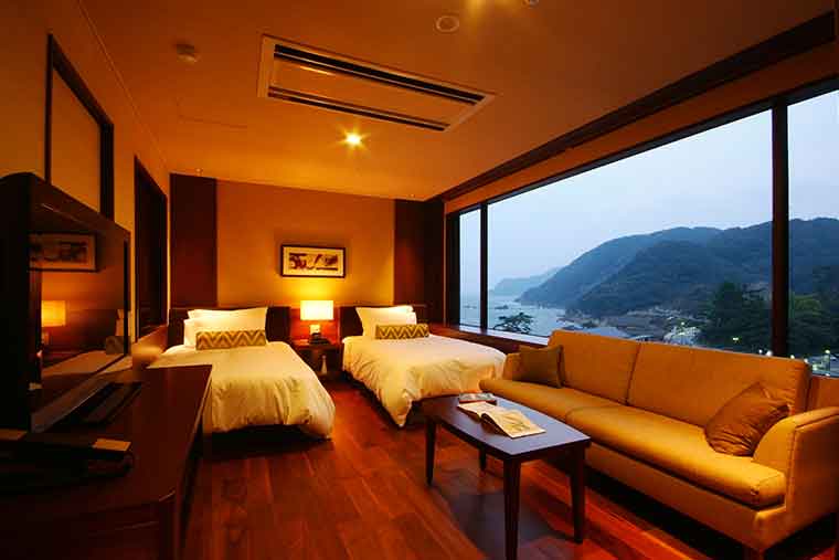 日和山温泉　ホテル　金波楼　モデレート和洋室からの眺望