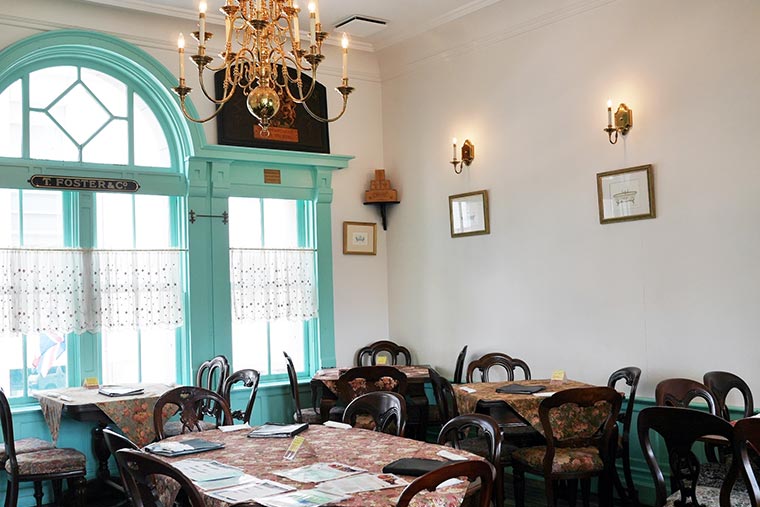 大阪 カフェ 北浜レトロ 内観