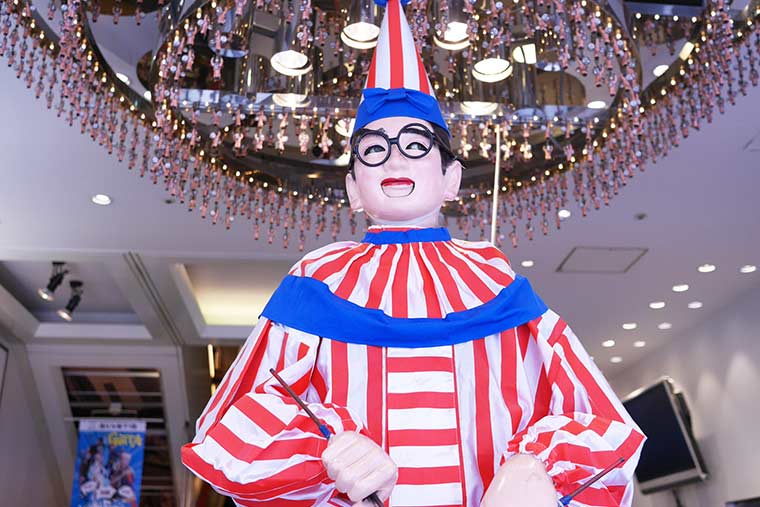 大阪道頓堀「くいだおれ太郎」にも会えます