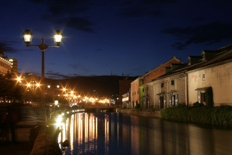 夜の小樽運河