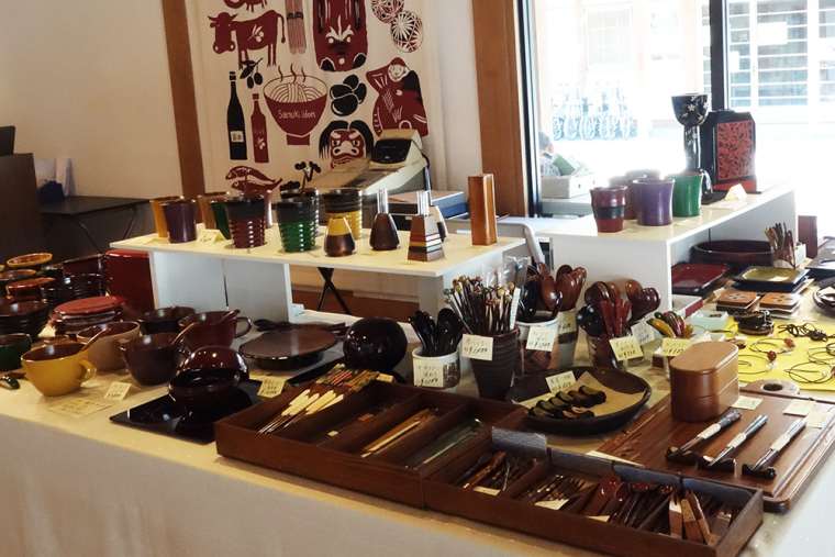 香川漆器のコーナー