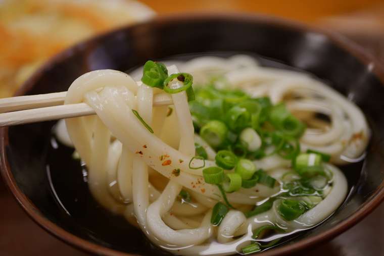 上原屋本店の「かけうどん」