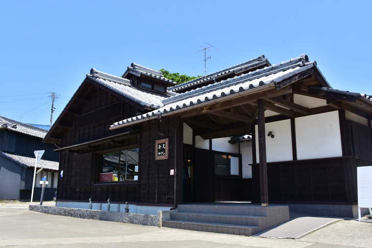 佐久島「弁天サロン」