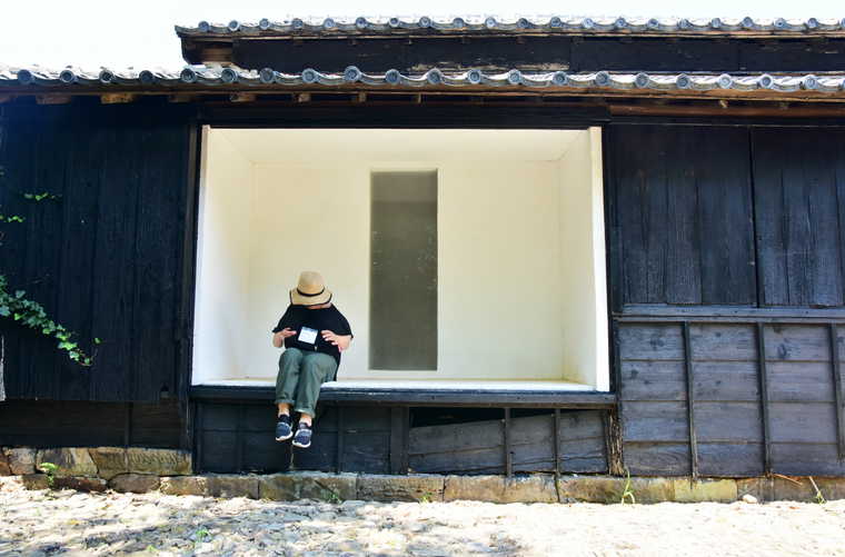 佐久島「大葉邸」