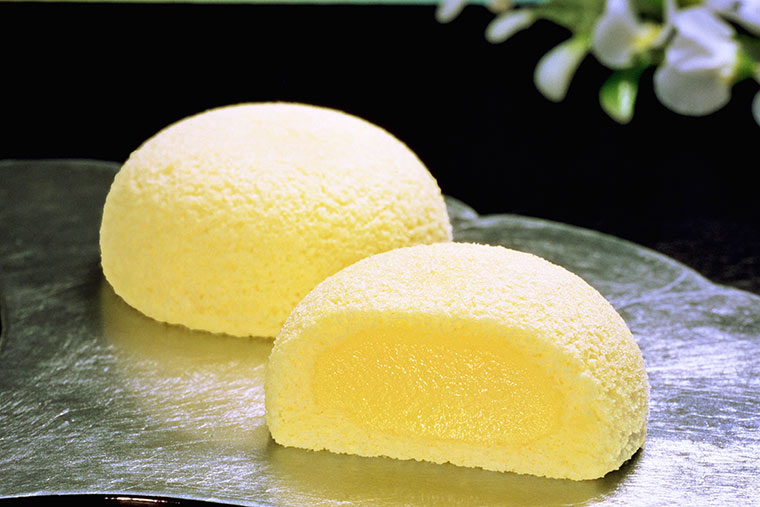 菓匠三全「萩の月」