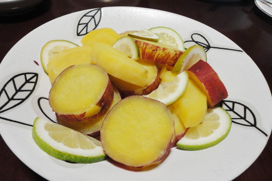サツマイモのレモン煮