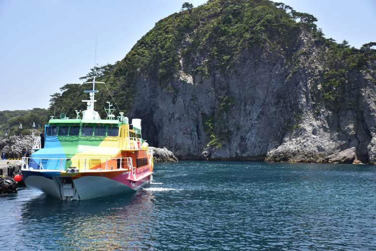 竹芝桟橋から式根島 ジェット船