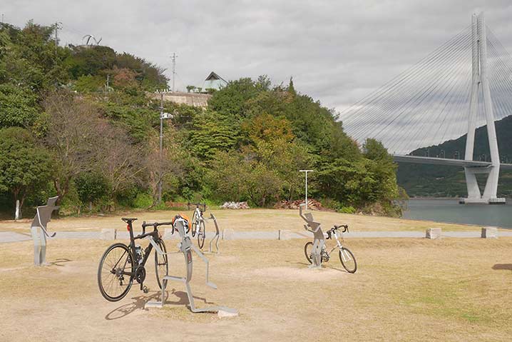 多々羅しまなみ公園のサイクルスタンド