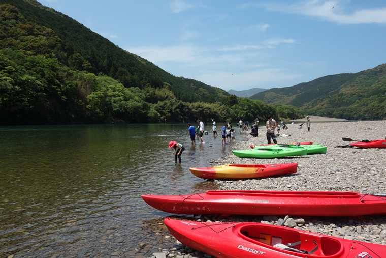 四万十カヌーとキャンプの里 かわらっこのカヌー体験