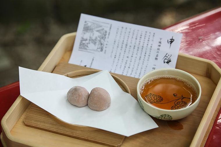 下鴨神社の休憩処「さるや」のさるもち