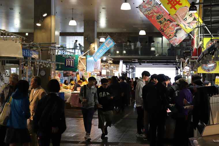 唐戸市場 場内(馬関街)