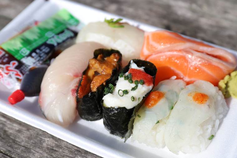 唐戸市場 お寿司(ふぐ・ふぐ白子・ウニ・タイ・ブリ・サーモン)