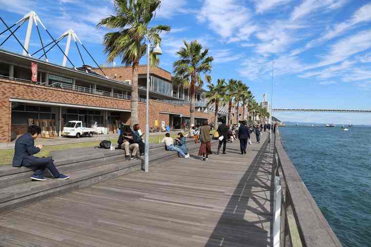 唐戸市場 場外(関門海峡側)