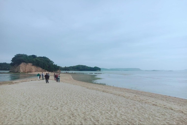 小豆島のエンジェルロード・余島
