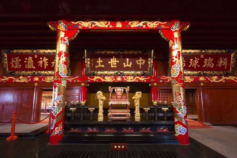 国営沖縄記念公園（首里城公園）の御差床（2F）