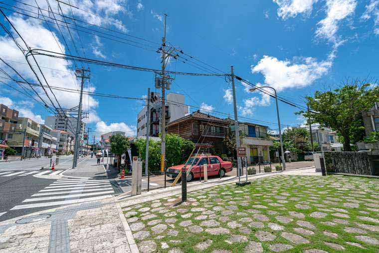 首里城へのアクセスはゆいレールかバスが便利