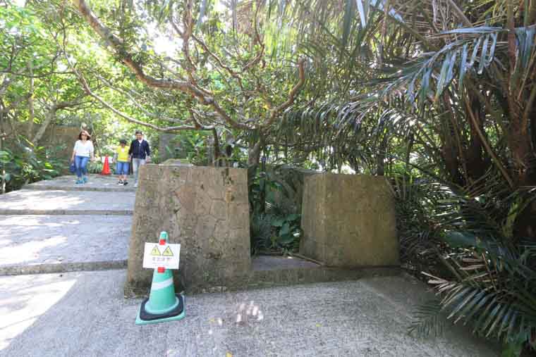 京の内の中にある御嶽