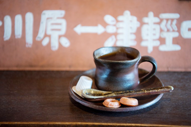 「津軽鉄道」ストーブ列車 赤い屋根の喫茶店「駅舎」