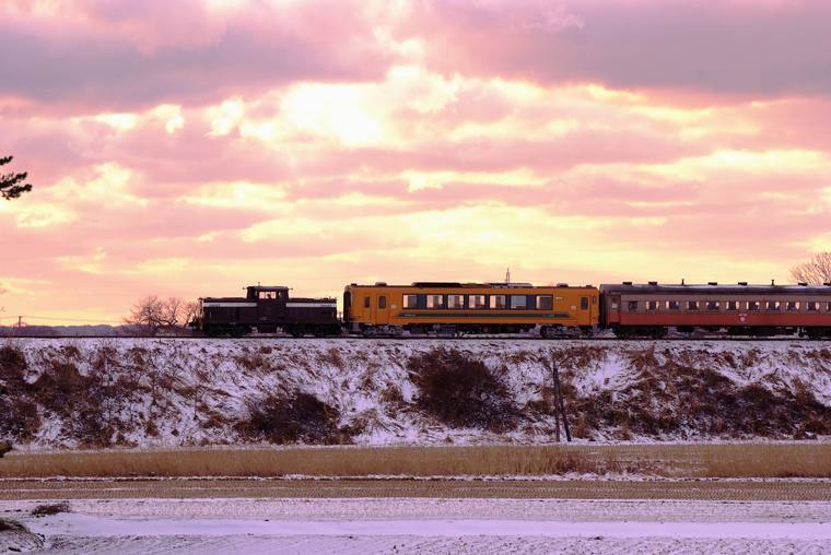 「津軽鉄道」ストーブ列車 太宰治