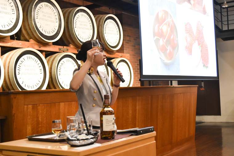 山崎蒸溜所ツアーのテイスティング