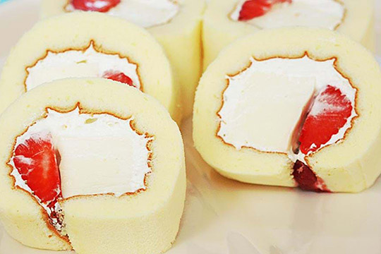 パンナコッタロールケーキ