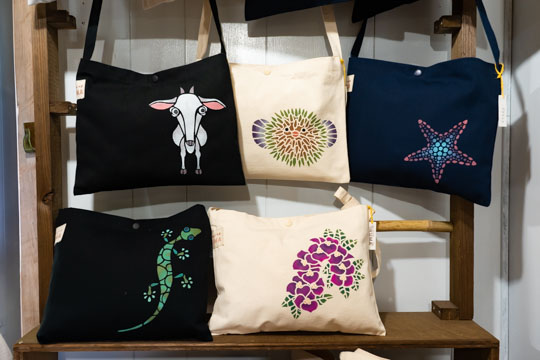 手作り工房 KUMAのトートバッグ