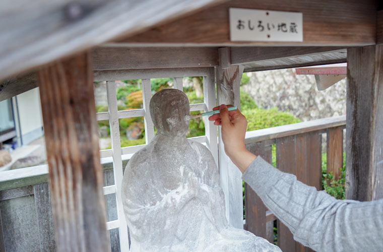 清巌寺「おしろい地蔵さま」