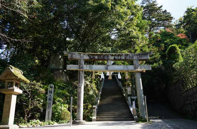 「玉作湯神社」