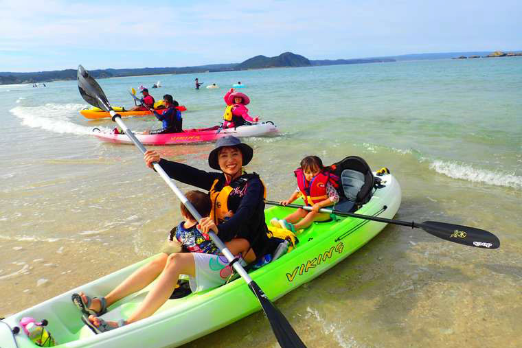 カヤックで無人島へ