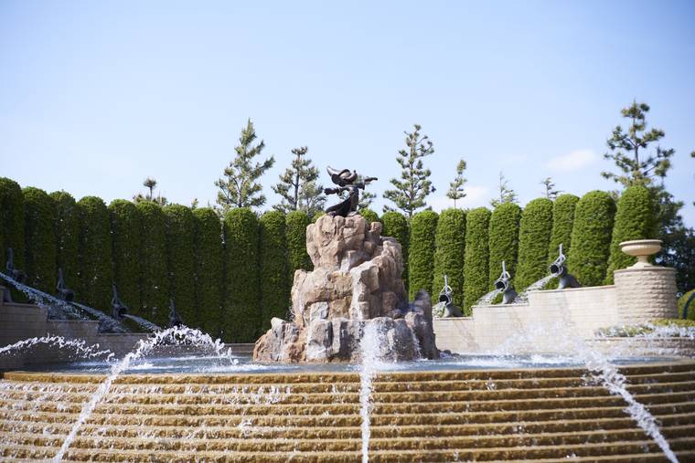 東京ディズニーランドホテル　ディズニーキャラクター　ミッキーマウス　ファンタジアコート