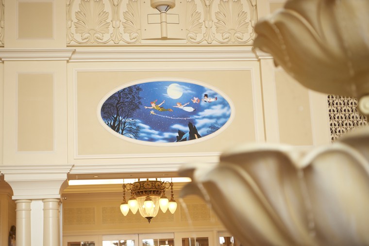 東京ディズニーランドホテル ミッキーマウスのブロンズ像