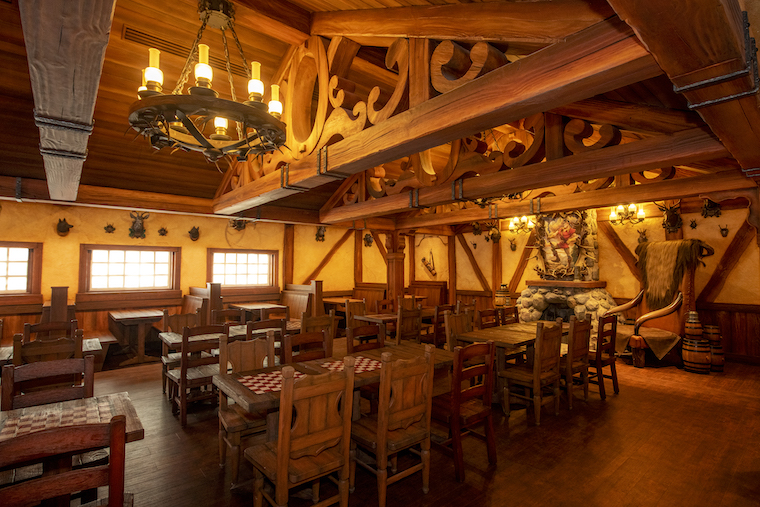 TDL 東京ディズニーランド 新エリア　「ラ・タベルヌ・ド・ガストン」