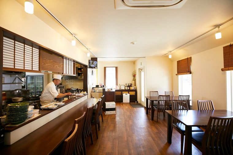 みなみ食堂内観