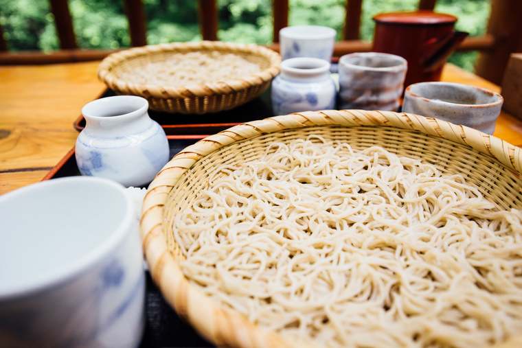 「月待の滝もみじ苑」　そば