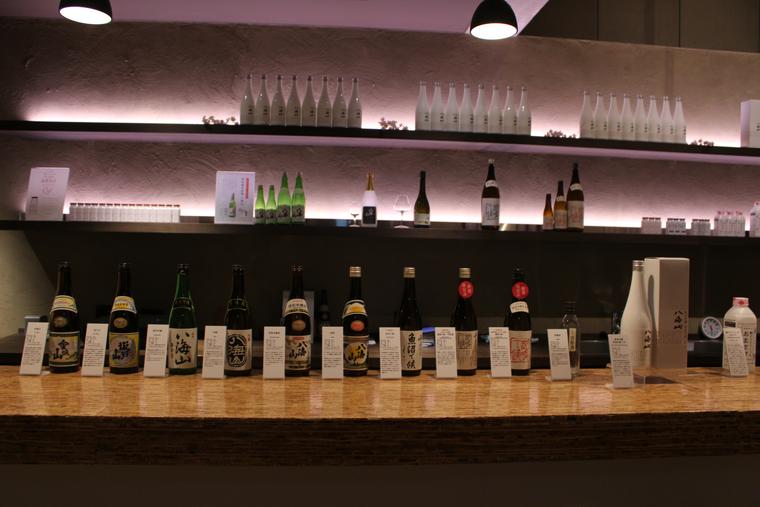 魚沼の里　八海山雪室　日本酒試飲カウンター