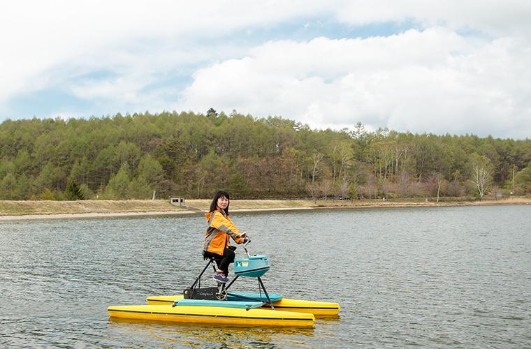 女神湖のロボアメンボ