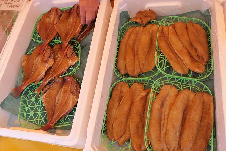 輪島朝市　ふぐの一夜干し