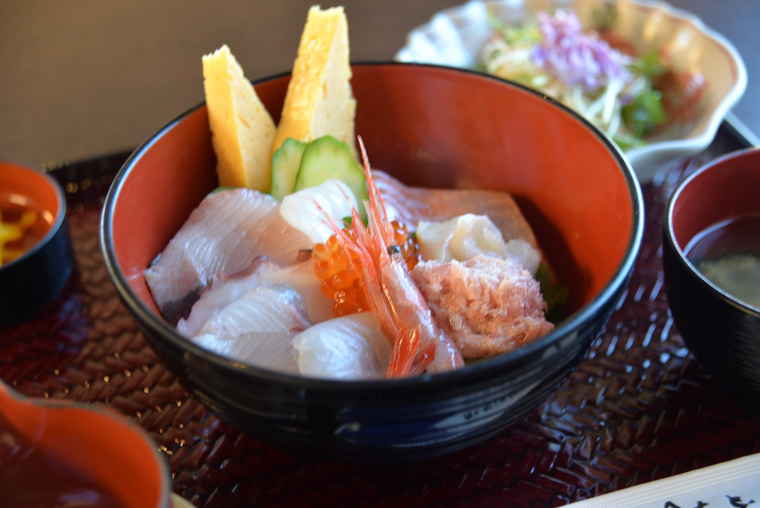 和倉温泉　能登海鮮丼 みとね