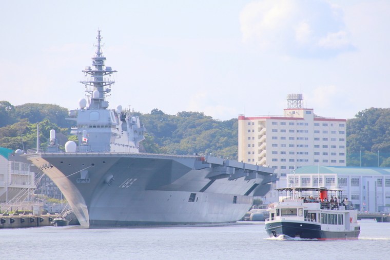 YOKOSUKA軍港めぐり