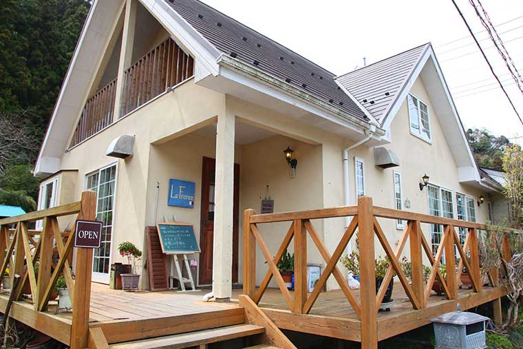 「ラ・フランス」で地元の新鮮な野菜を味わうランチ