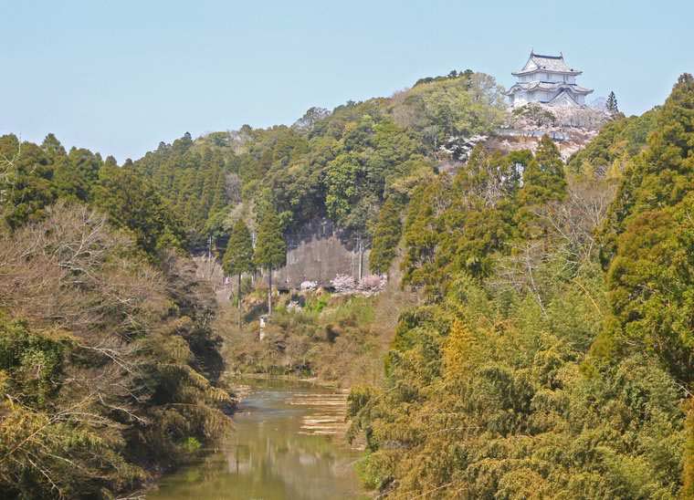 千葉 いすみ鉄道 ローカル列車 車内からの景色 大多喜城