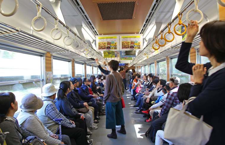 千葉 いすみ鉄道 ローカル列車 車内