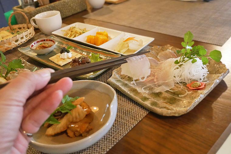 チョウザメの刺身