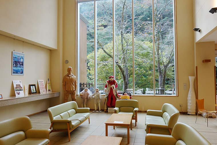 湯来ロッジのロビー