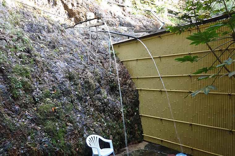 湯の山温泉館の打たせ湯