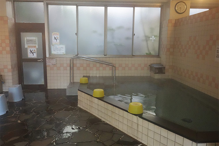 湯の山温泉館の内湯