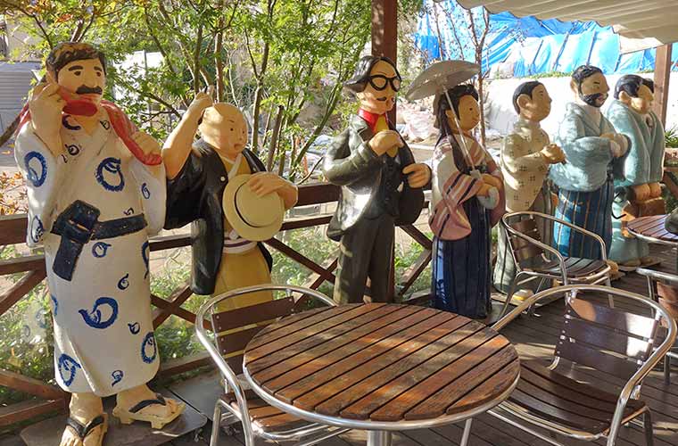 漱石先生に坊ちゃんとその仲間に会える「坊ちゃん広場」