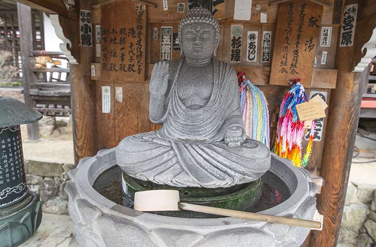 温泉寺の湯掛薬師