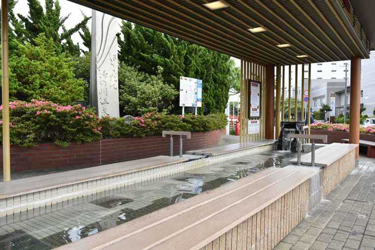 湯の川温泉　足湯　湯巡り舞台